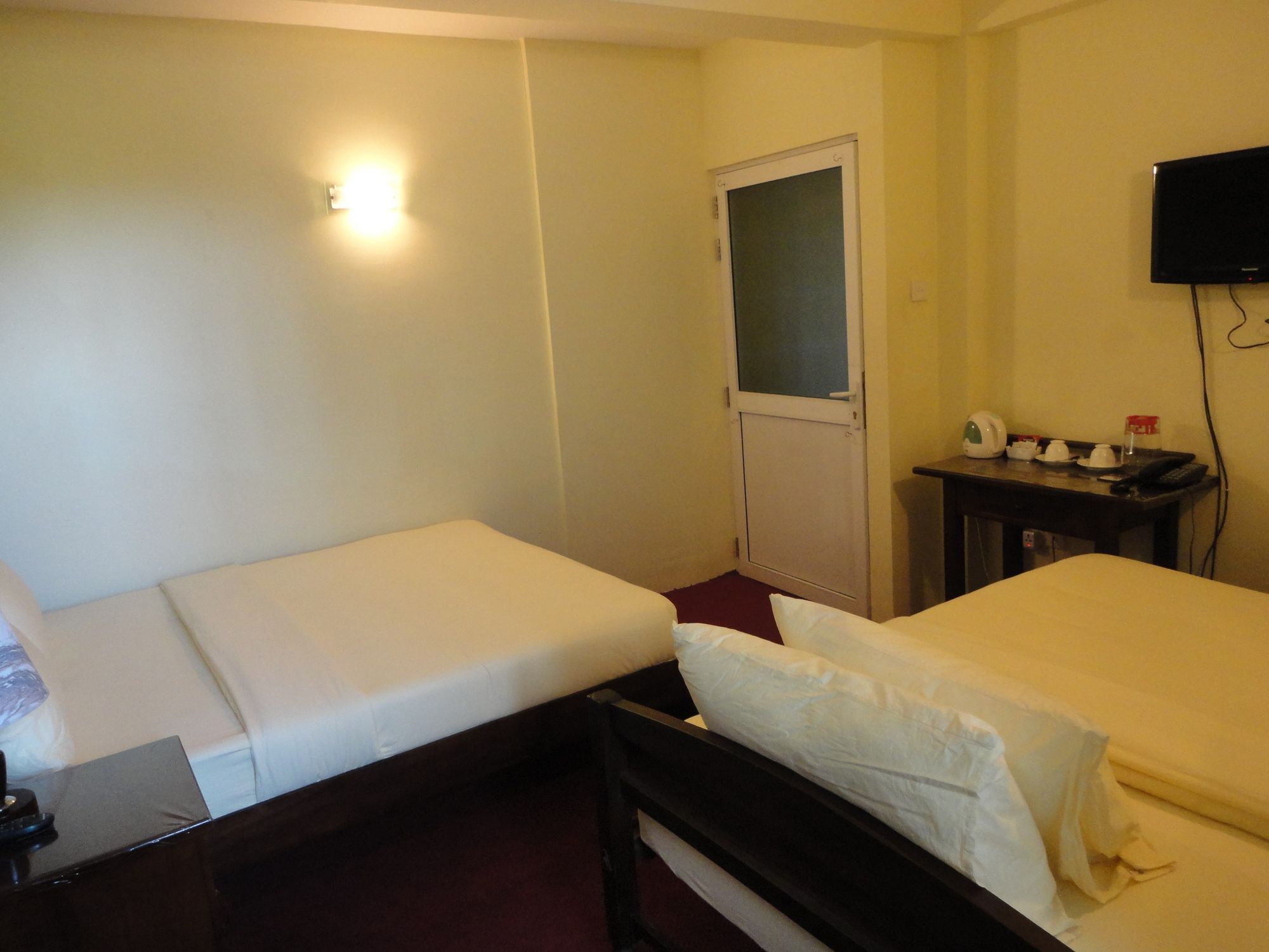 Lourdes Hotel Нувара-Элия Экстерьер фото