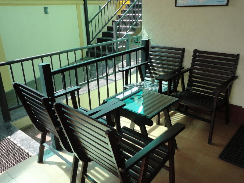 Lourdes Hotel Нувара-Элия Экстерьер фото